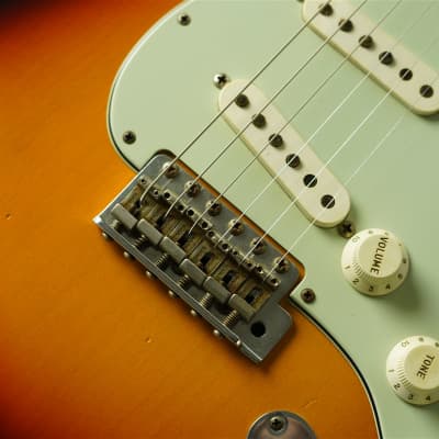 Fender Custom Shop Masterbuilt Dennis Galuszka 1961 Stratocaster Journeyman Relic  2016 - Sunburst [BG] image 9