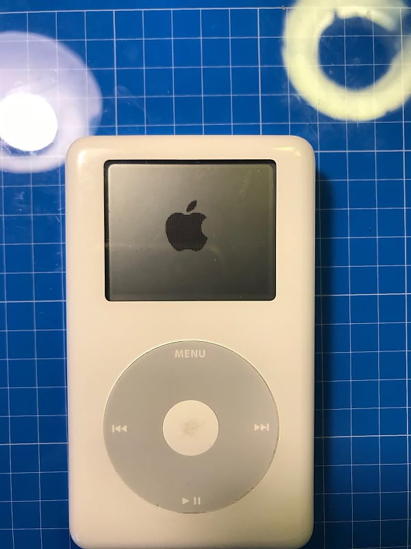 Apple iPod classic 4th Gen A1059 40GB 2004 - white NEW