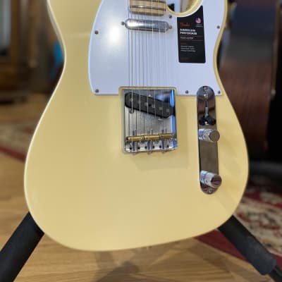 Fender American Performer Telecaster with Maple Fretboard Vintage White image 2