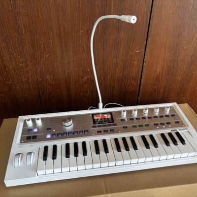 KORG microKORG xl 限定　ベージュ 41wC0ROhVnL.jpg