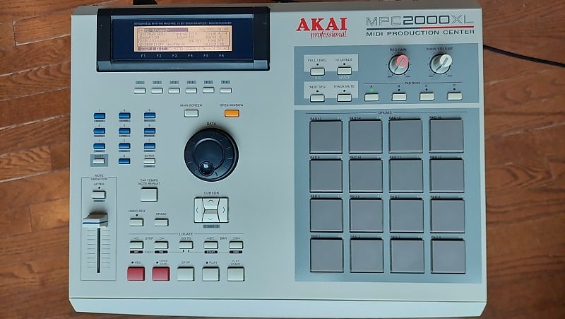 Akai MPC2000XL MIDI Production Center | Reverb Canada