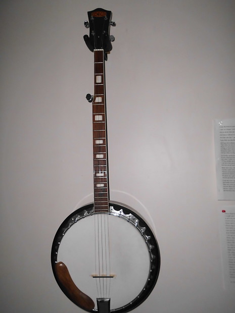 Encore banjo shop