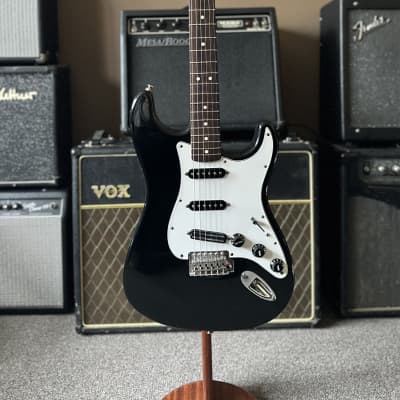 Fender Standard Stratocaster with Rosewood Fretboard 2003 - Black for sale