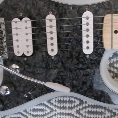 ~Cashified~ Kramer Strat-Style Pewter Rock 'n' Roller image 3