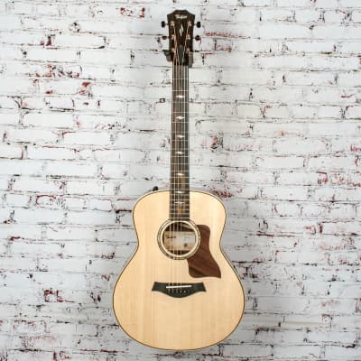 Taylor - 811e - Acoustic-Electric Guitar - Natural - w/ AeroCase - x3074 image 2