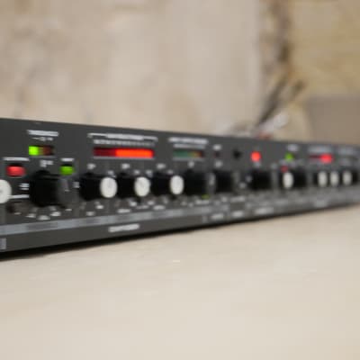 Alesis • 3632 Dual-Channel Compressor / Limiter / Gate *AS NEW IN BOX* image 5