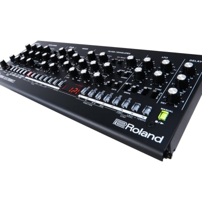 Roland Boutique SE-02 Analog Synthesizer with K-25m Keyboard Unit image 5