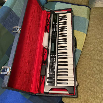 Korg X-50 with hardcase!