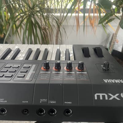Yamaha MX49 Synthesizer - Black image 7