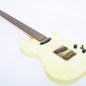 Greco –Guitar Device with Spirit Energy TRS-60 Electric