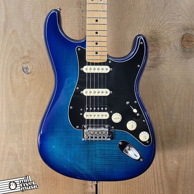 Fender Player Stratocaster HSS Plus Top Maple Fingerboard Limited-Edition Electric Guitar Blue Burst Used