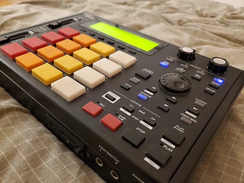 DJ機材 AKAI MPC1000 Amazon | サンプリングマシン AKAI MPC1000