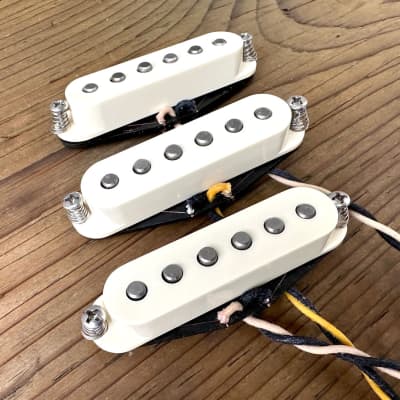 Romain Pickups FC/63 Firecaster Set - Handwound Single Coil pickups inspired by 1963 Strats 2024 - Aged White/Parchment (very light cream colour) Covers image 1