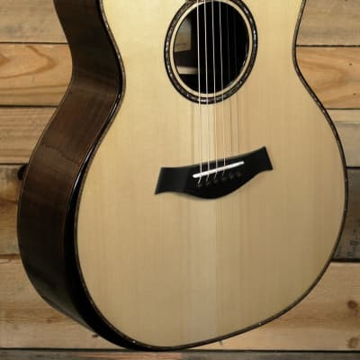 Taylor Builder's Edition 814ce Spruce/Rosewood Acoustic-Electric Guitar