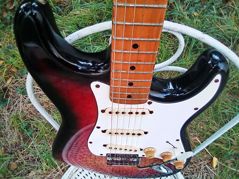 Rainbow STRATOCASTER 1980s - Sunburst Japan | Reverb