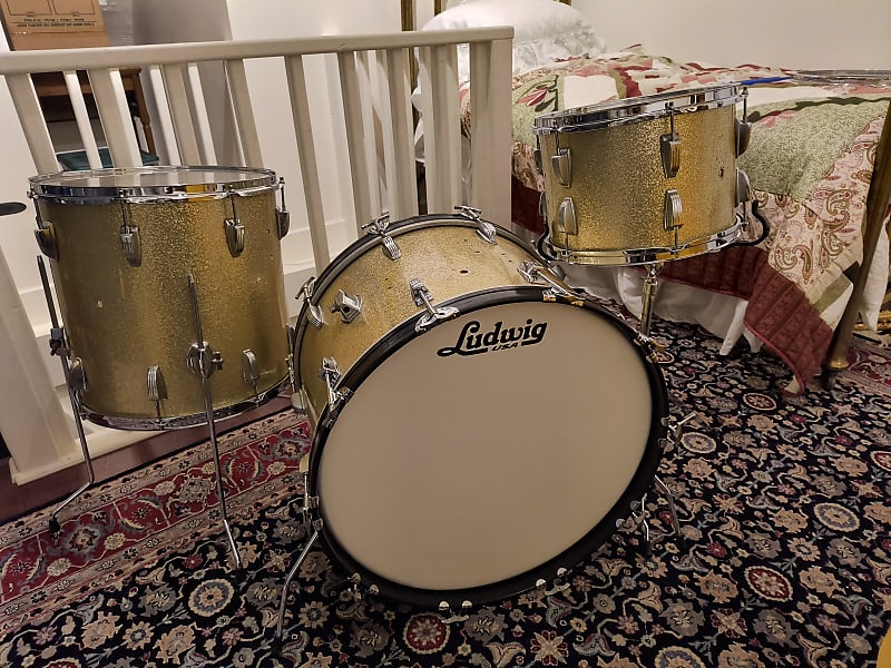 Vintage 1960s Ludwig No. 980 Super Classic Drum Set 9x13 / 16x16 / 14x22" in Silver Sparkle image 1