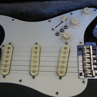 激レア '80s Hurricane by Morris strat Type MORRIS - 激レア '80s Hurricane by Morris strat Typeの通販 by