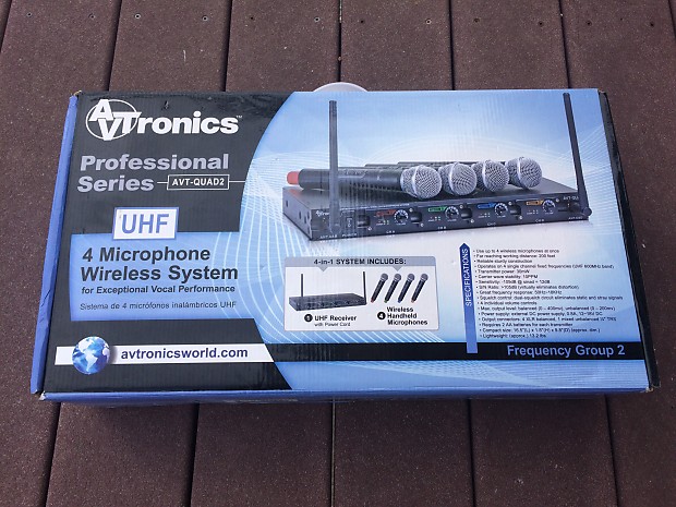 Wireless Microphone System AVTronics 4 Microphone Wireless System AVTQUAD2