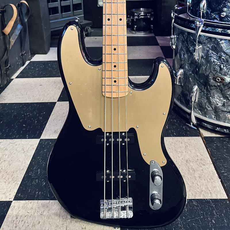 スクワイヤー Paranormal Jazz Bass　 中古美品 Squier Paranormal Jazz Bass '54 | Reverb