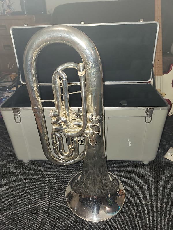 King 1130SP euphonium Mid 2000's Silver Reverb