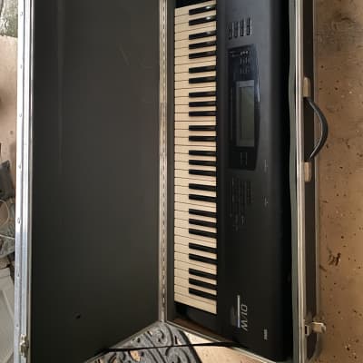 Korg music workstation 01/W key board  1990's Black image 2