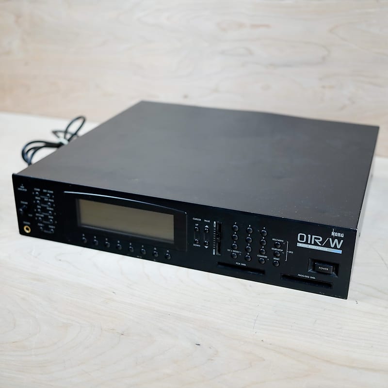 01R/W Rackmount Music Workstation Reverb