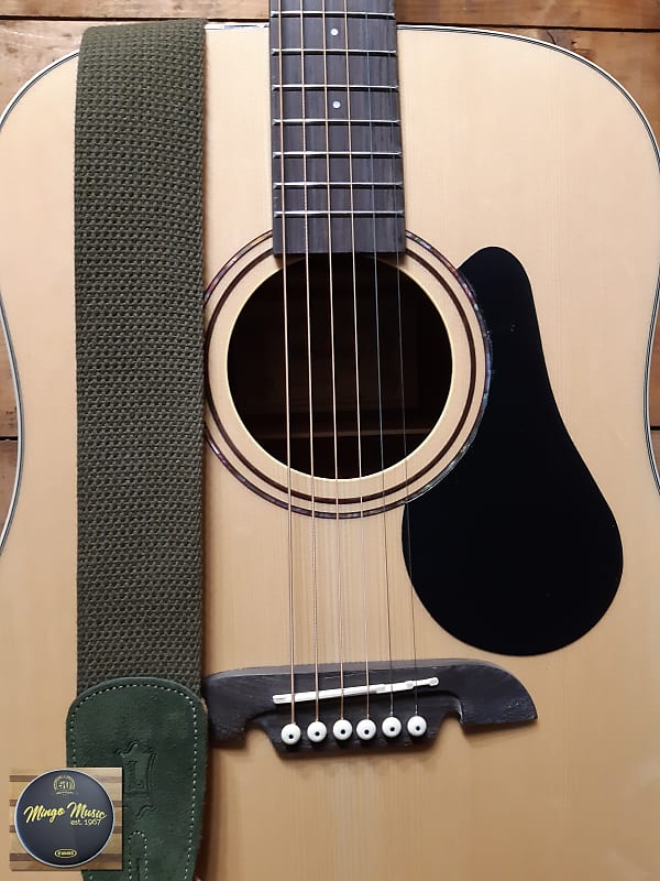 Levy s MC8 2 wide cotton guitar strap. green
