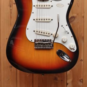 Squier JV Series '62 Stratocaster reissue 1982 3 Tone Squier JV Series '62 Stratocaster reissue 1982 3 Tone