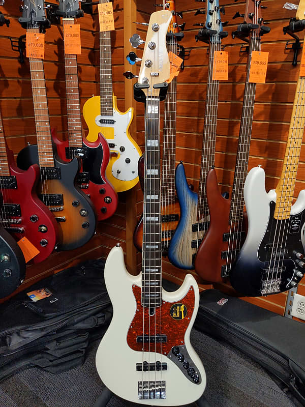 Sire Marcus Miller V7 4 Arctic White | Reverb Canada