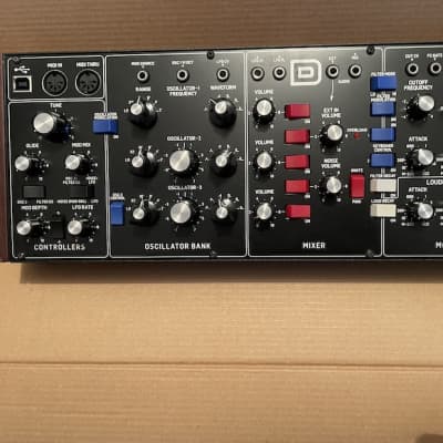 Behringer Model D Analog Synthesizer 2018 - Present - Black