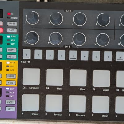 DTM・DAW Arturia Beatstep pro Black Edition Gear Hunter | Arturia - BeatStep Pro Pad Controller And