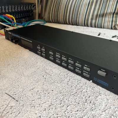 Alesis QuadraVerb 20k Bandwidth Simultaneous Digital Effects Processor 1990s - Black image 3