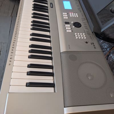 Yamaha YPG235 76-key Portable Grand Piano Electric Keyboard - Silver