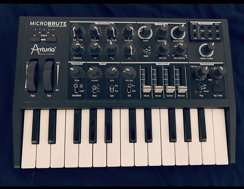 Arturia MicroBrute 25-Key Synthesizer image 1