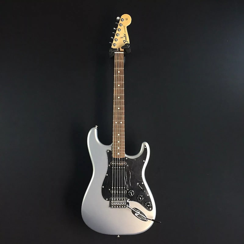 Fender Standard Stratocaster HH 2014 - 2017 image 4