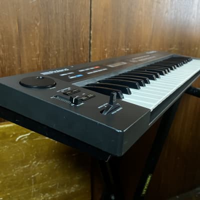 Roland Alpha Juno 1 Programmable Polyphonic Synthesizer 49 keys Keyboard New battery image 6