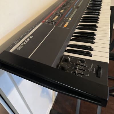 Roland Juno-106 61-Key Programmable Polyphonic Synthesizer 1984 - 1985 - Black