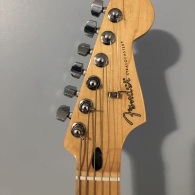 Fender Stratocaster 2019 Silver image 3