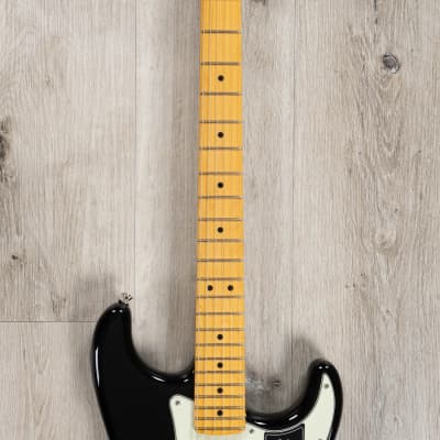 Fender American Professional II Stratocaster Guitar, Maple Fingerboard, Black image 4