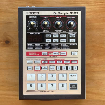 DJ機材 BOSS SP303 Used BOSS DR SAMPLE SP303 Production Controller | Guitar Center