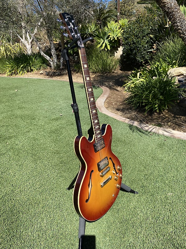 Gibson ES 335 Larry Carlton Cuustom Shop 2012 - Carlton Burst