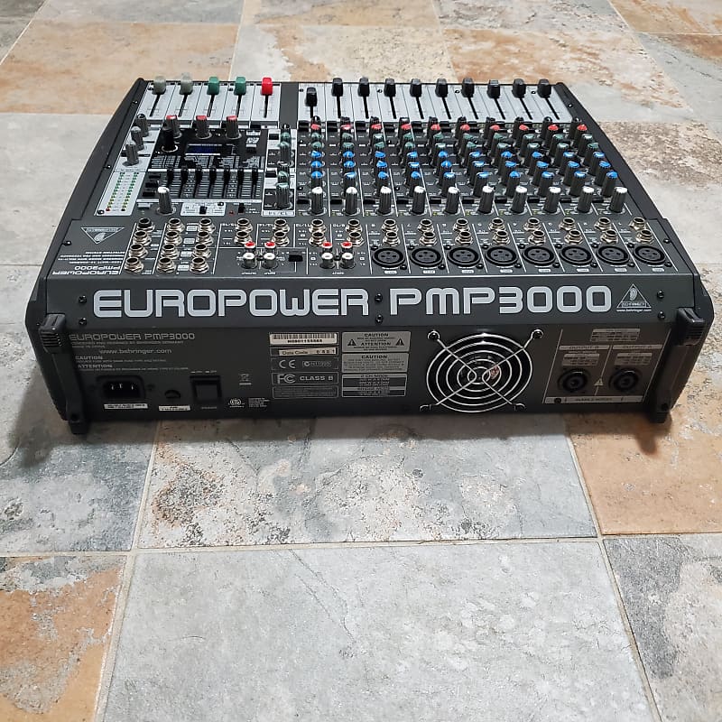 Behringer Pmp3000 powered mixer