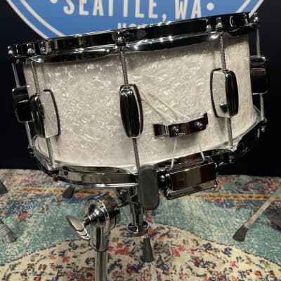 Rogers - 14x6.5" Dyna-Sonic Bread and Butter Lug Snare Drum, Reissue 2010's - White Marine Pearl image 6