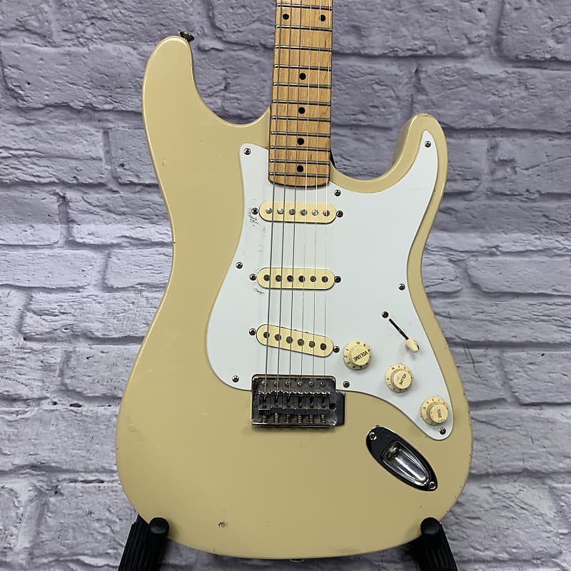 Harmony StratStyle Electric Guitar Reverb