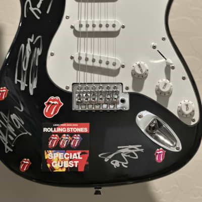Rolling Stones signed Crescent Stratocaster Style - Certified image 3