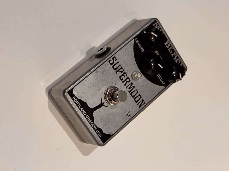 Mr. Black Supermoon Chrome