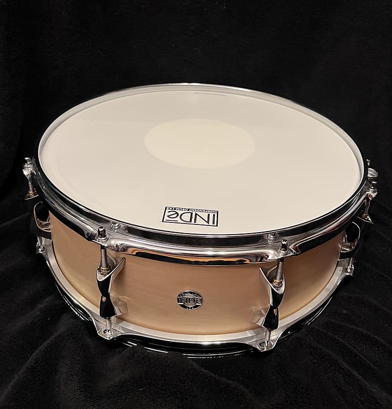 INDe 5.5x15 Maple 2019 Natural satin maple snare image 1