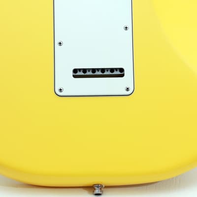 FENDER USA Standard Stratocaster LTD "Graffiti Yellow + Maple" "South Dakota Lottery 115#" (2001) image 16