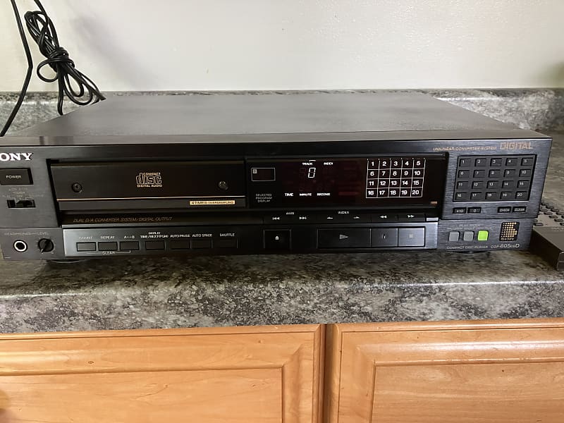 Superb SONY CDP-605/ESD CD Player