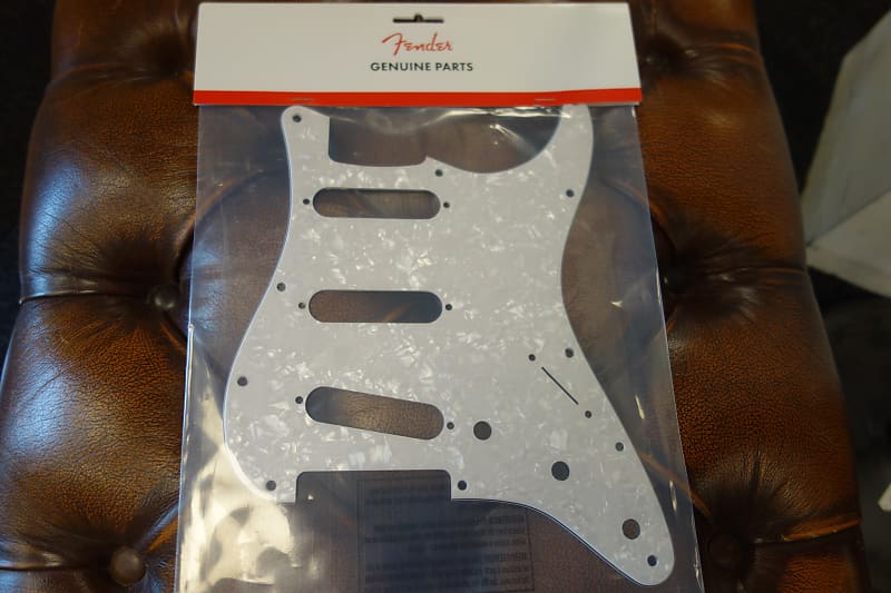 Fender Pickguard Stratocaster S/S/S 11-Hole Mount White Pearl 4-Ply image 1